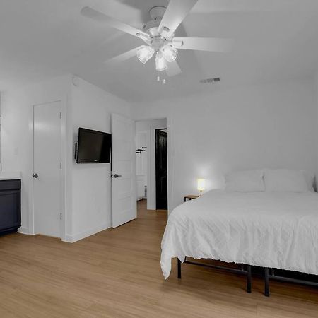 Condo Near Downtown Austin! ภายนอก รูปภาพ