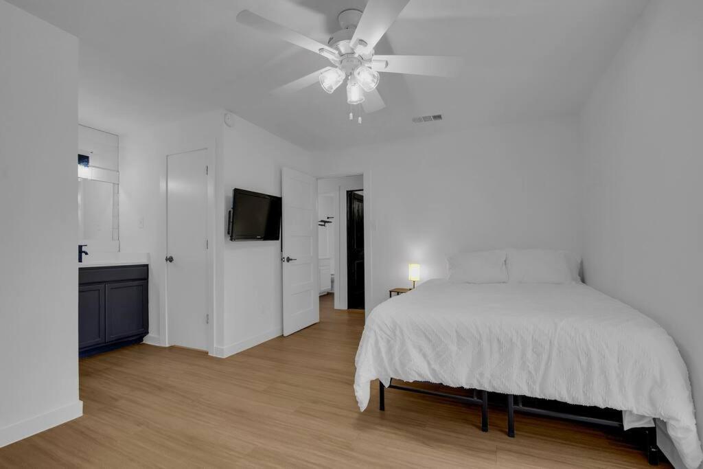 Condo Near Downtown Austin! ภายนอก รูปภาพ