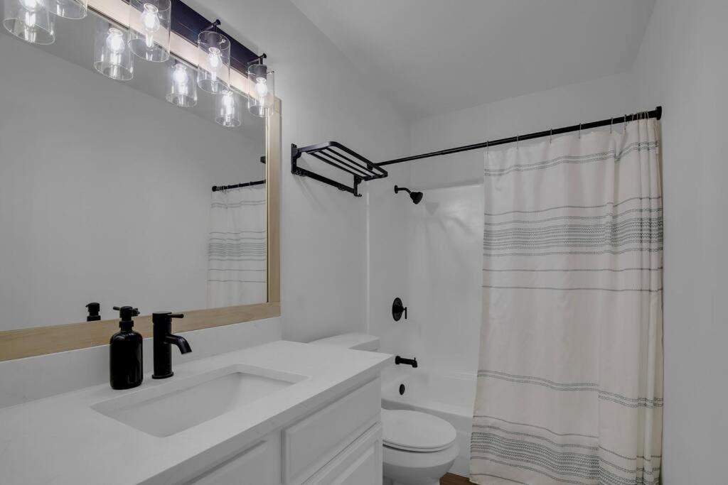 Condo Near Downtown Austin! ภายนอก รูปภาพ